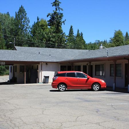 Mother Lode Motel Плейсървил Екстериор снимка