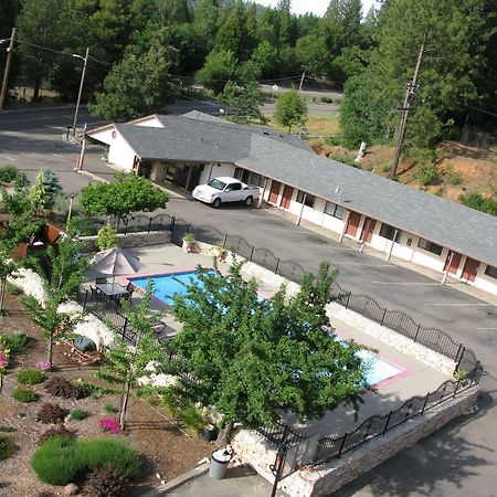 Mother Lode Motel Плейсървил Екстериор снимка